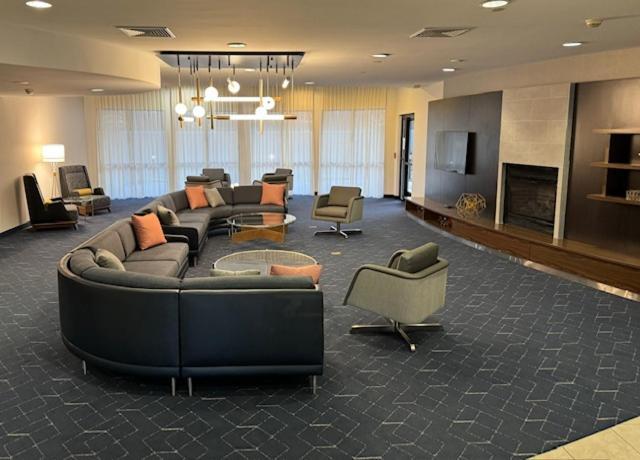 Hotel Courtyard By Marriott Kingston Esterno foto