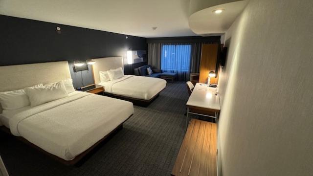 Hotel Courtyard By Marriott Kingston Esterno foto