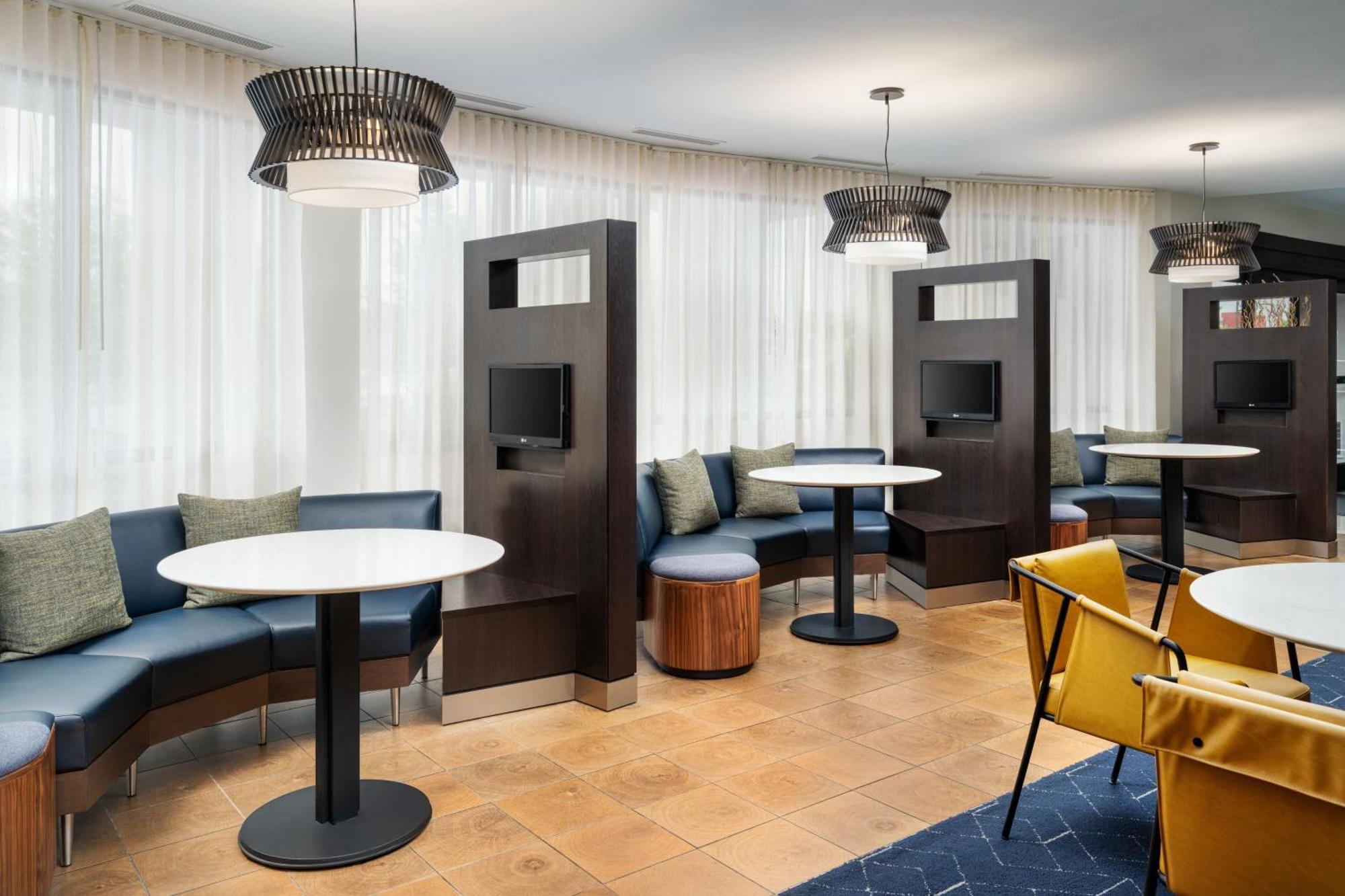 Hotel Courtyard By Marriott Kingston Esterno foto