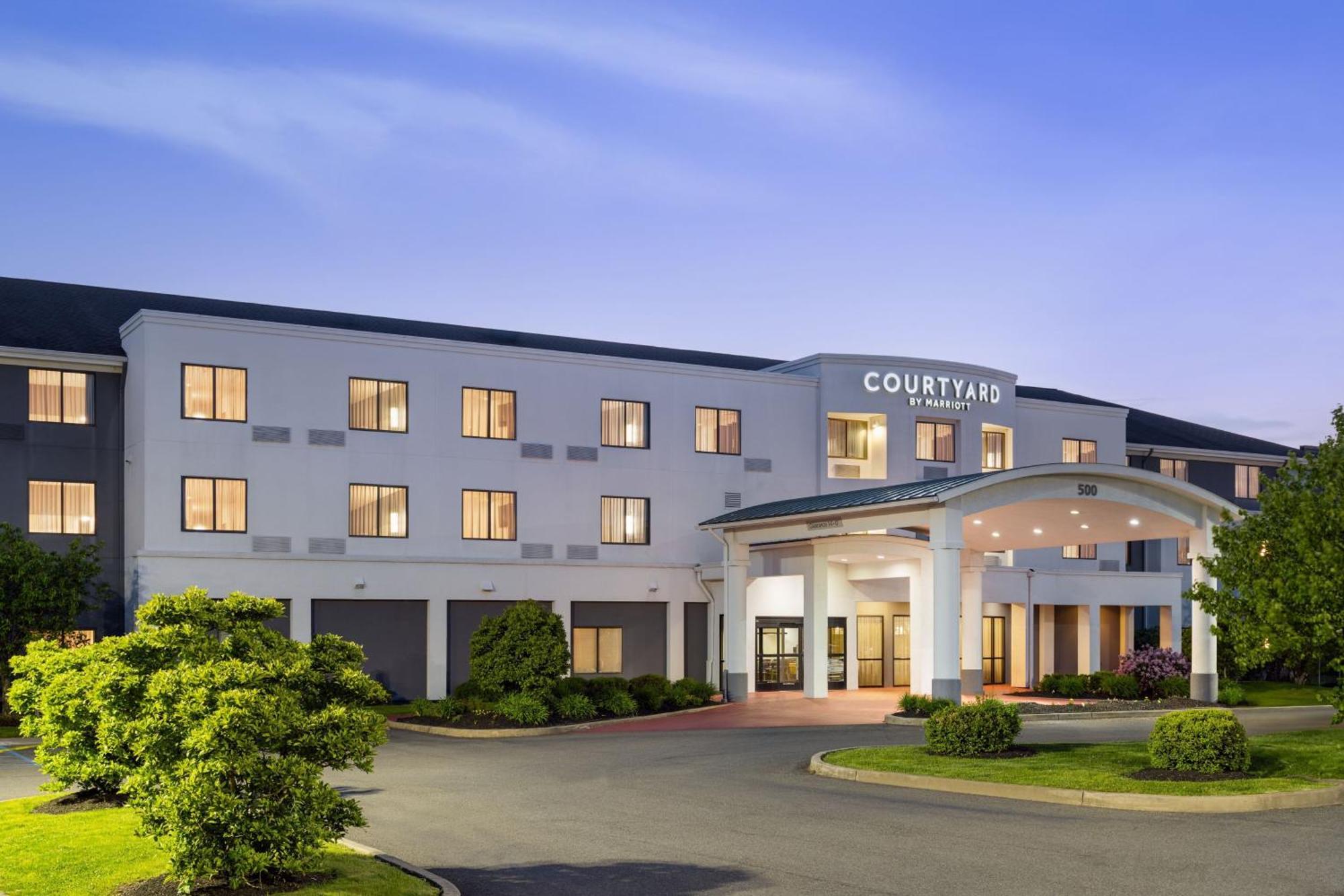 Hotel Courtyard By Marriott Kingston Esterno foto