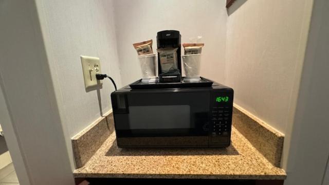 Hotel Courtyard By Marriott Kingston Esterno foto